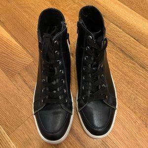 Frye Co. black leather sneakers 🖤 8.5